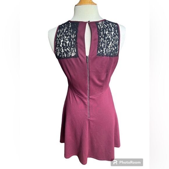 Mossimo Supply Co. Size Medium Round Neck Burgundy Sleeveless‎ Fit & Flare Dress - Picture 2 of 4